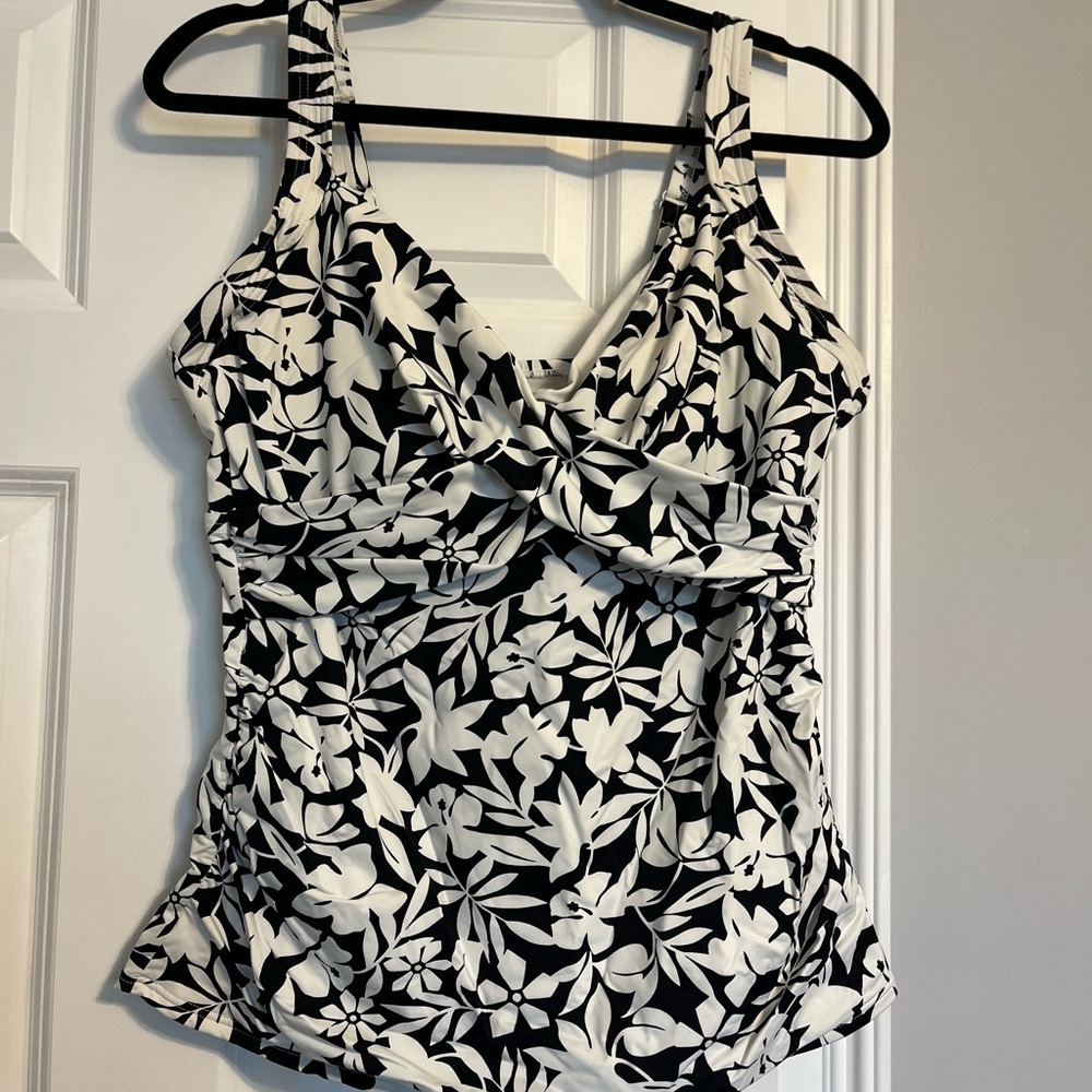 Lands End Black and White Floral Swim Tank, 14D and Bottom L